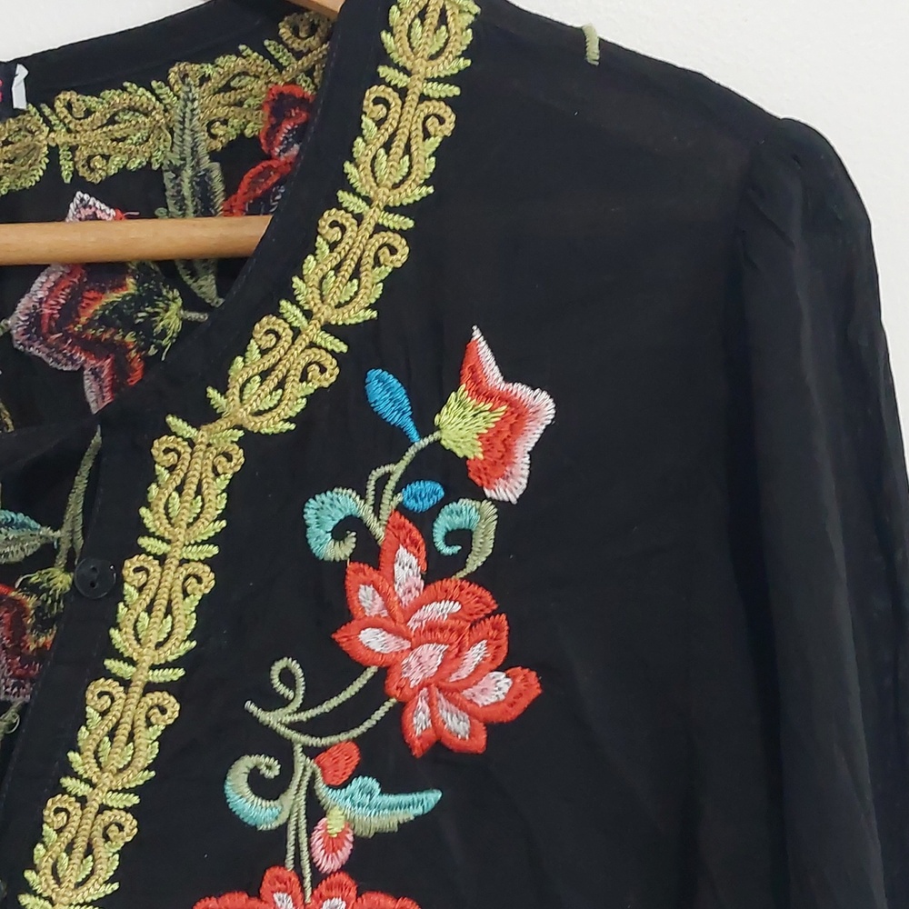 Johnny Was Embroidered Top - Picture 2 of 11